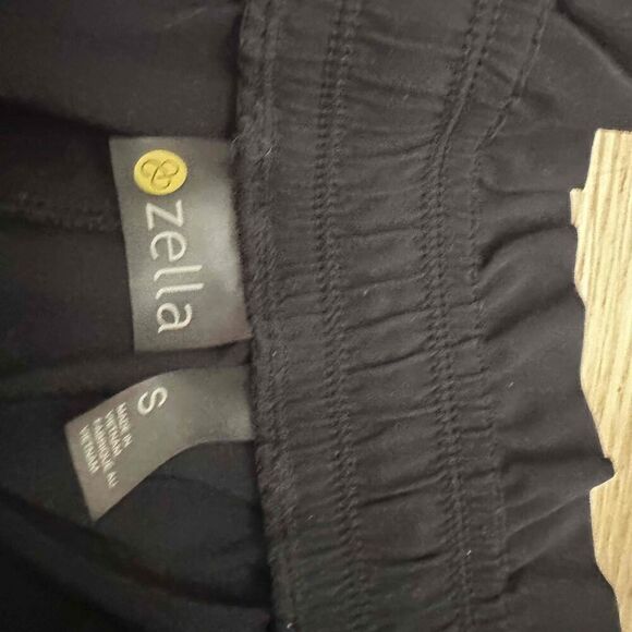 Zella Women’s Casual Shorts Size Small Elastic Waistband - Picture 6 of 6